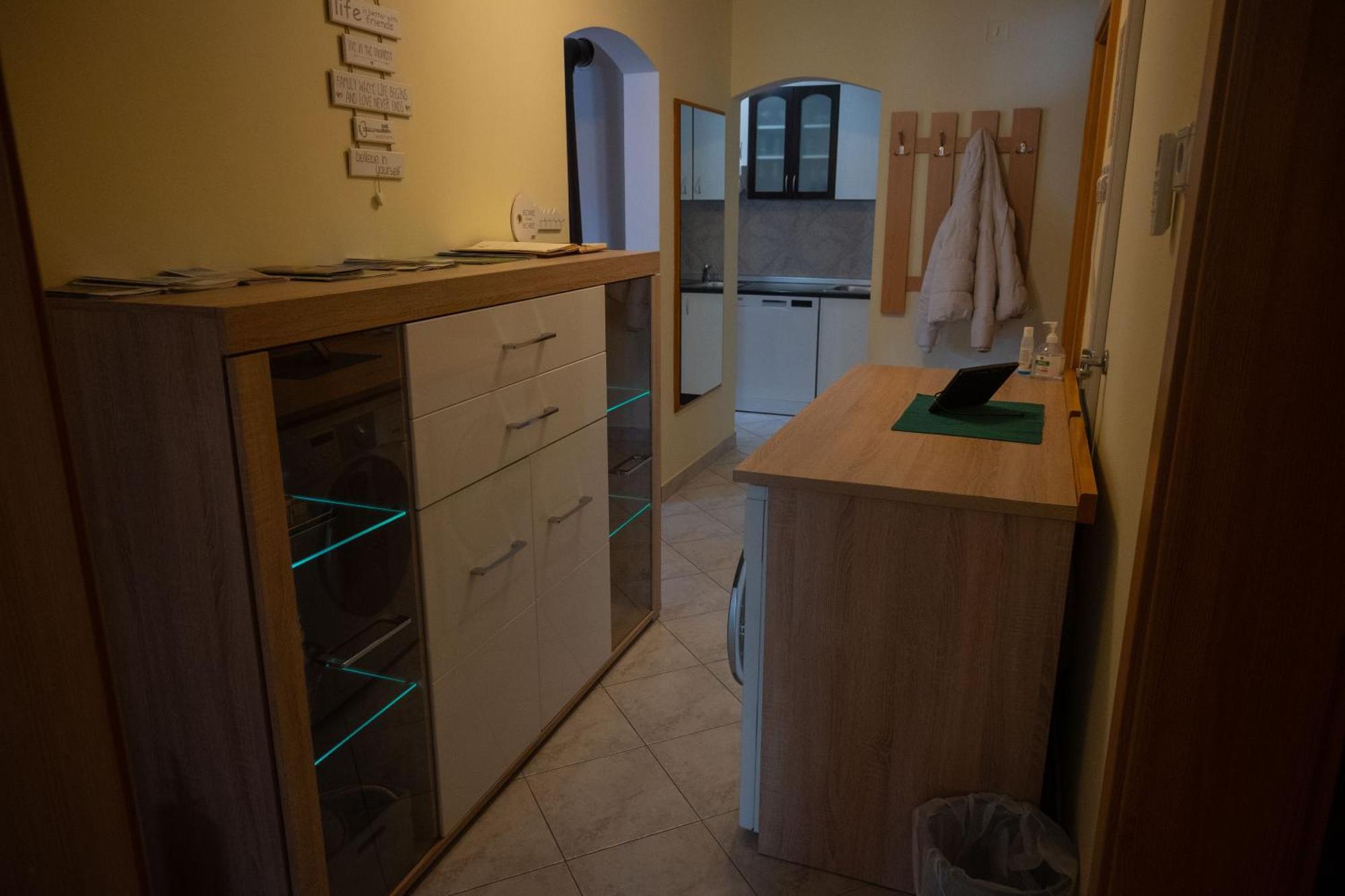 Apartment Veninsek Luce Екстер'єр фото