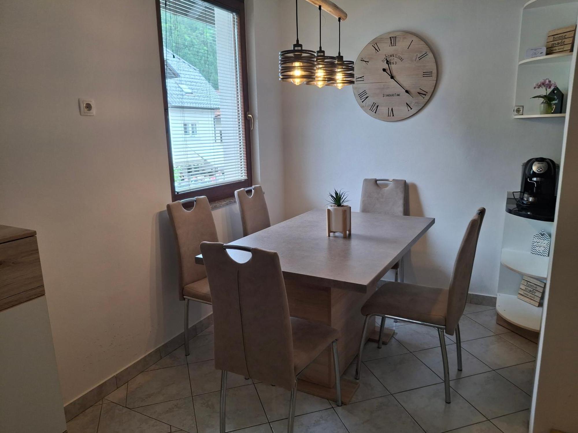 Apartment Veninsek Luce Екстер'єр фото